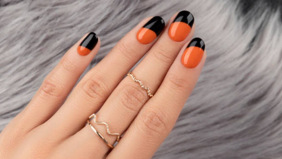 10 Black And Orange Halloween Nails Design 2022 – Easy Nail Decoration
