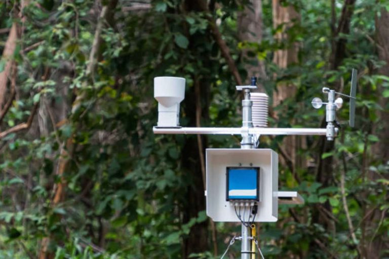 How Data Loggers Help You Monitor the Environment