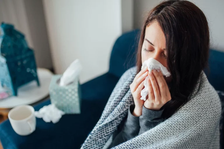 8 Tips to Stay Healthy During Cold and Flu Season