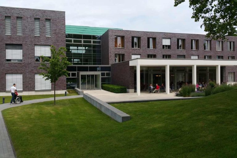 The Benefits of Luxury Residential Addiction Treatment